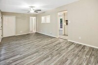 3473 Pinehill Dr photo'