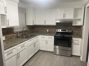 5959 Southgood St in Houston, TX - Building Photo - Building Photo