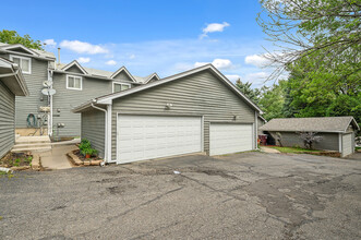 Van Dyke Townhomes in St. Paul, MN - Building Photo - Building Photo