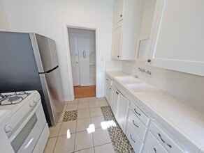 626 Cochran Ave in Los Angeles, CA - Foto de edificio - Building Photo