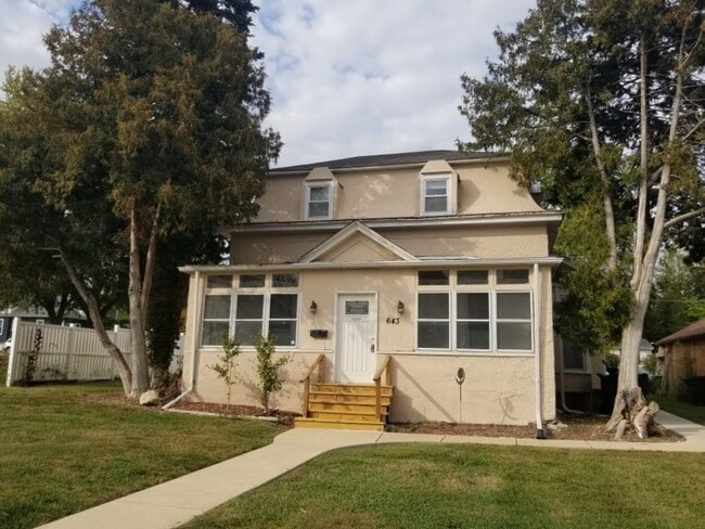 property at 643 8th St