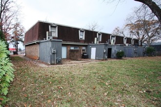 707 4th Ave NE in Hickory, NC - Foto de edificio - Building Photo