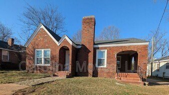 1102 Easley Bridge Rd in Greenville, SC - Building Photo