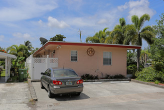 1422 NE 5th Ter in Fort Lauderdale, FL - Building Photo - Building Photo