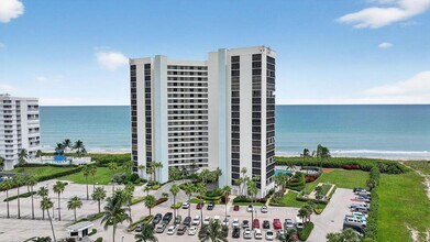 9650 S Ocean Dr, Unit 302 in Jensen Beach, FL - Building Photo - Building Photo