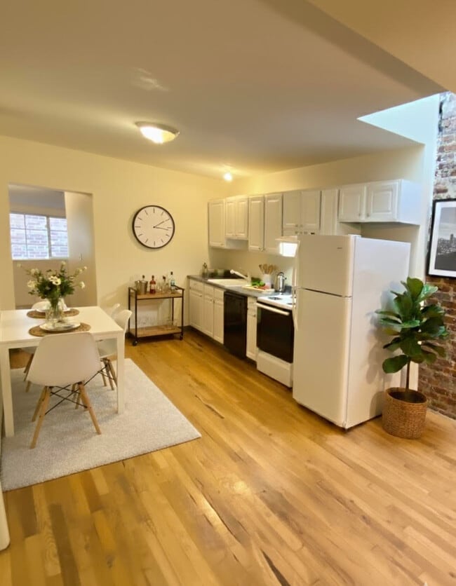 838 Huntington Ave, Unit 2