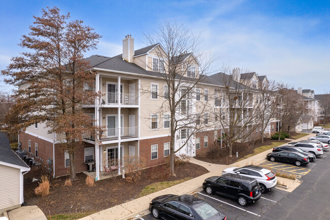 Stratford Court in Lake Bluff, IL - Building Photo - Primary Photo