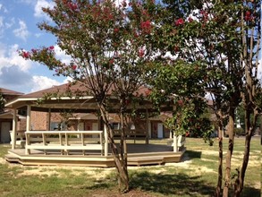 Andrew Apartments in Biloxi, MS - Building Photo - Building Photo