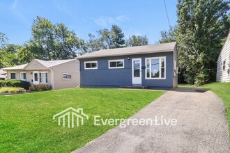 3233 Lapland Dr in Cincinnati, OH - Building Photo - Building Photo