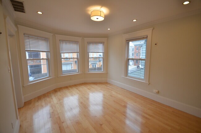 10 Harvest St, Unit 2