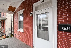 232 Morgan St in Phoenixville, PA - Building Photo
