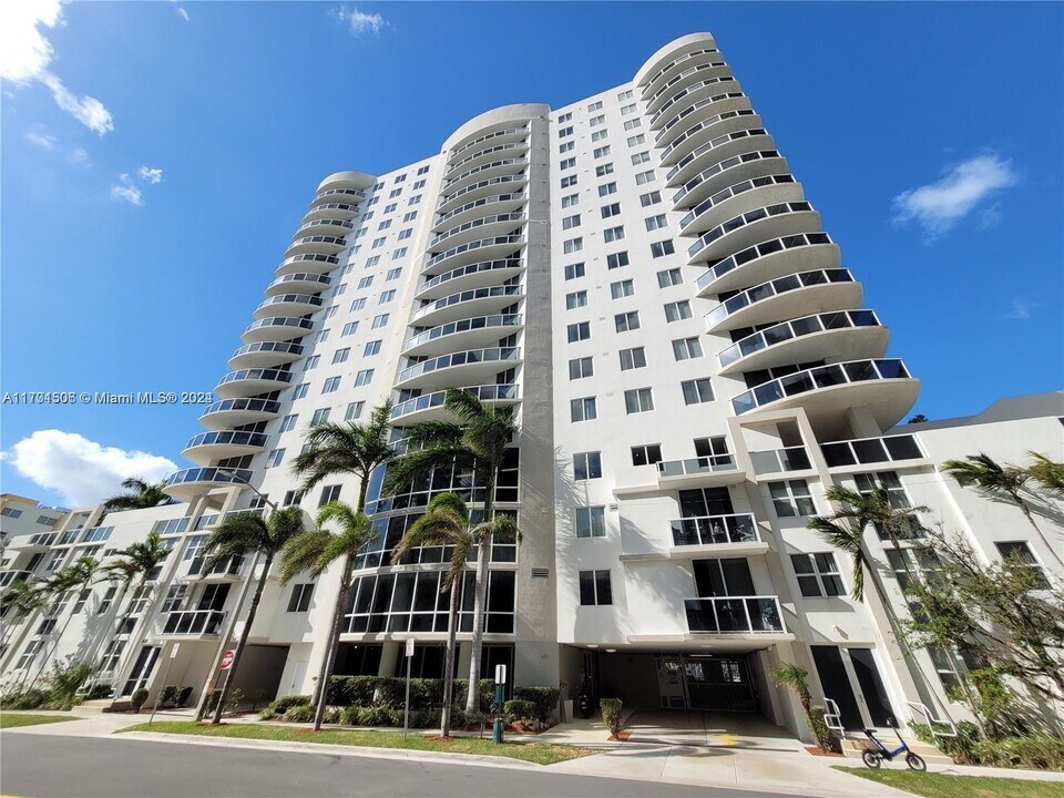 601 NE 23rd St, Unit 905 in Miami, FL - Foto de edificio