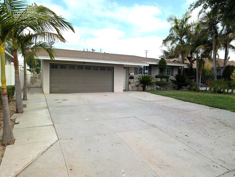 7635 Birchleaf Ave in Pico Rivera, CA - Building Photo