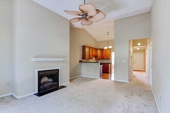 201 Westover Ave, Unit 302 in Norfolk, VA - Building Photo - Building Photo