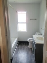 255 Elmwood Ave, Unit UPPER in Newark, OH - Building Photo - Building Photo