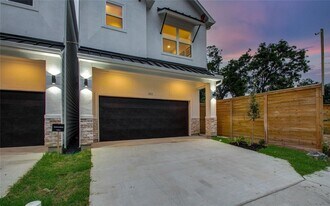 211 E 33rd St in Houston, TX - Building Photo