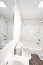 2208 E Fayette St in Baltimore, MD - Building Photo - Building Photo