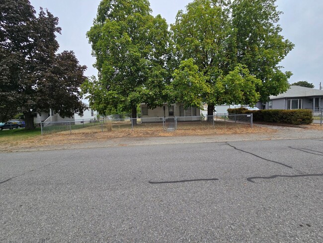 1306 N Farr Rd in Spokane Valley, WA - Building Photo - Building Photo