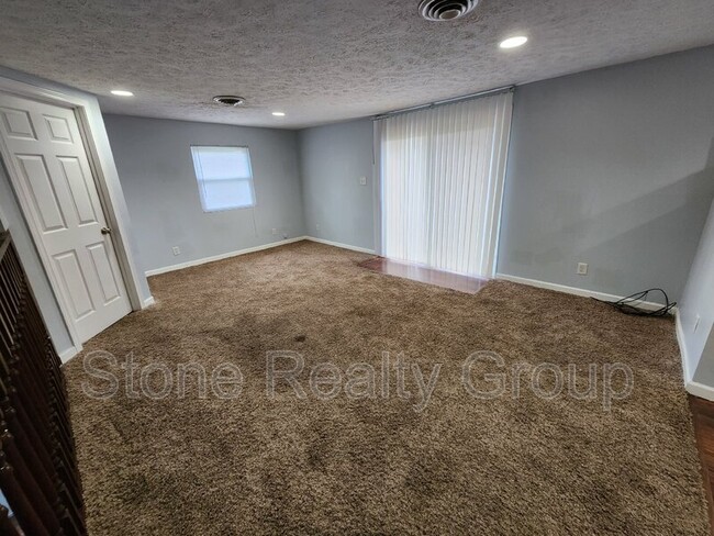 2724 Maple Ave in Terre Haute, IN - Building Photo - Building Photo