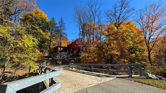 11 Cross Creek Rd in Cold Spring, NY - Building Photo - Building Photo