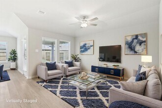 14318 Azalea Tree Dr in Magnolia, TX - Foto de edificio - Building Photo