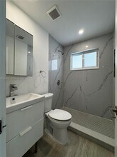 111 NW 7th Ave, Unit 1 in Dania Beach, FL - Building Photo - Building Photo