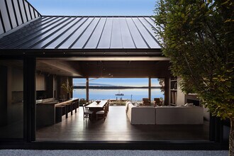 265 Three Mile Harbor Hog Creek Rd in East Hampton, NY - Building Photo - Building Photo