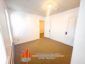 26 Summer St, Unit 203 in Montpelier, VT - Foto de edificio - Building Photo