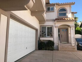 1805 Harriman Ln in Redondo Beach, CA - Building Photo