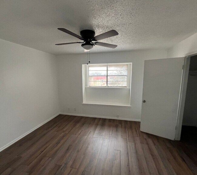 2101 51st St in Lubbock, TX - Building Photo - Building Photo