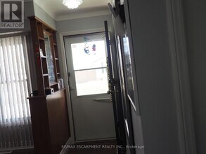 7543 Redhaven Crescent in Niagara Falls, ON - Building Photo - Building Photo