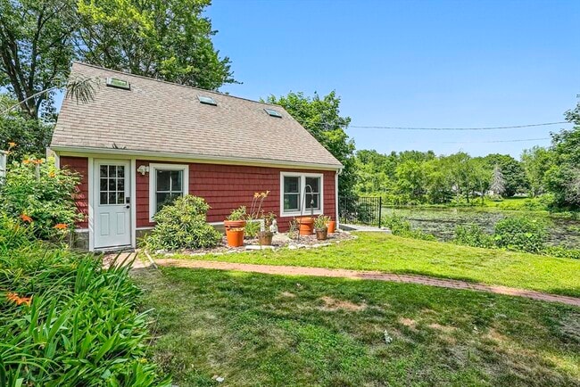 39 East St in Grafton, MA - Building Photo - Building Photo