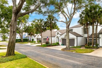 Racquet Club Villas At Heathrow in Lake Mary, FL - Building Photo - Building Photo