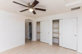 2094 Swanson Ave in Lake Havasu City, AZ - Foto de edificio - Building Photo