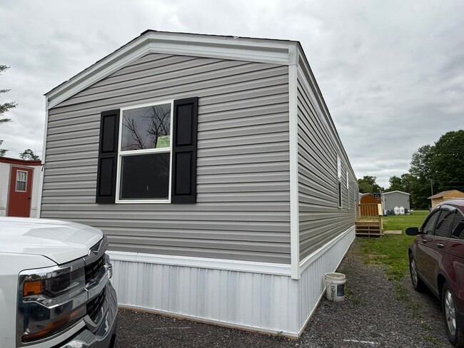 5441 Lee Valley Rd in Rome, NY - Building Photo - Building Photo