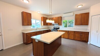 3032 Hinano St in Honolulu, HI - Building Photo - Building Photo