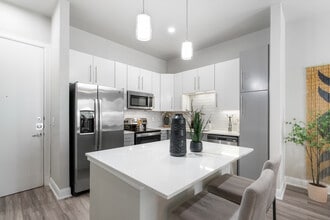 SYNC Med Center in Houston, TX - Building Photo - Building Photo