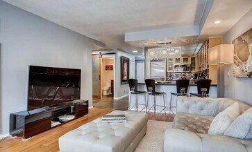 1551 Larimer St in Denver, CO - Building Photo - Building Photo