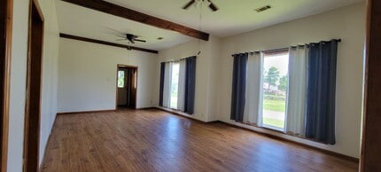 1101 S 11th St in Fort Smith, AR - Foto de edificio - Building Photo