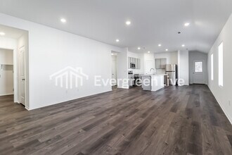 240 Sarah Alyse Ln in Cabot, AR - Foto de edificio - Building Photo