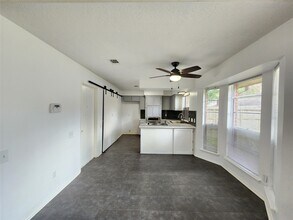 1322 Valley Landing Dr in Katy, TX - Building Photo - Building Photo