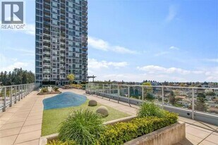 5515 Boundary Rd in Vancouver, BC - Building Photo