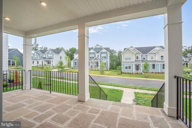 42779 Cannon Chapel Dr in Leesburg, VA - Building Photo - Building Photo