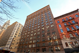 The Ruxton Towers in New York, NY - Building Photo - Building Photo