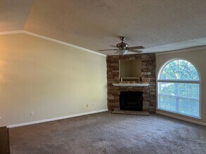 434 Ivy Glen Dr in Winston-Salem, NC - Foto de edificio - Building Photo