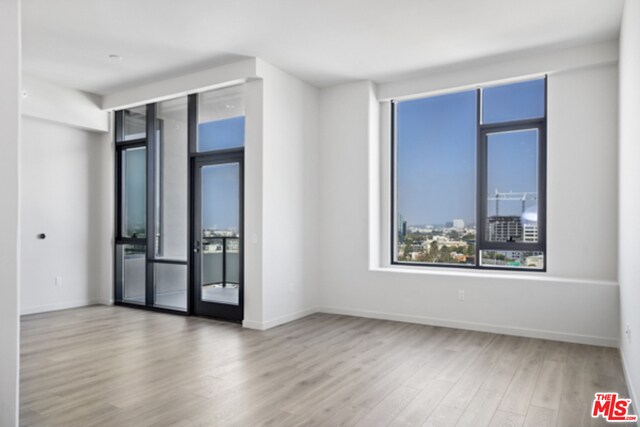 2435 S Sepulveda Blvd-Unit -PH 214 in Los Angeles, CA - Building Photo - Building Photo