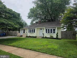 7 Todd Ln in Newark, DE - Building Photo - Building Photo