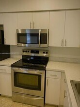 6880 SW 77th Terrace in South Miami, FL - Building Photo - Building Photo