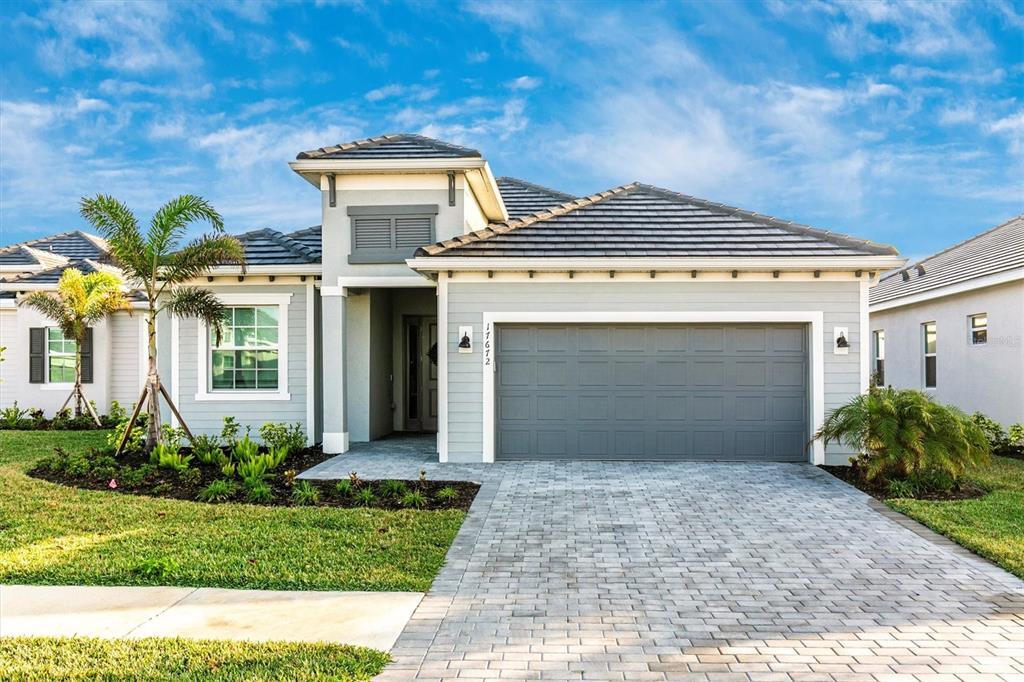 17672 Santorini Ct in Venice, FL - Building Photo