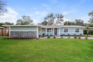 5709 Ridgeway Dr in Orlando, FL - Building Photo
